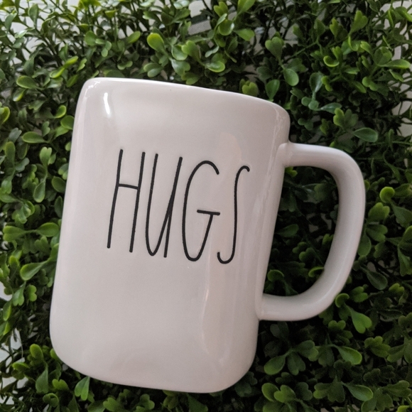 Rae Dunn Kisses Hugs Red interior inside - Picture 2 of 4